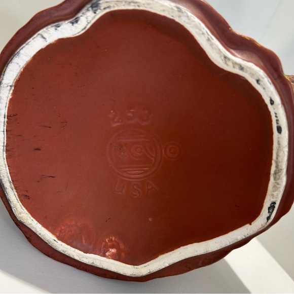 McCoy Brown and Yellow Ceramic Tree Stump cookie jar - Picture 3 of 3